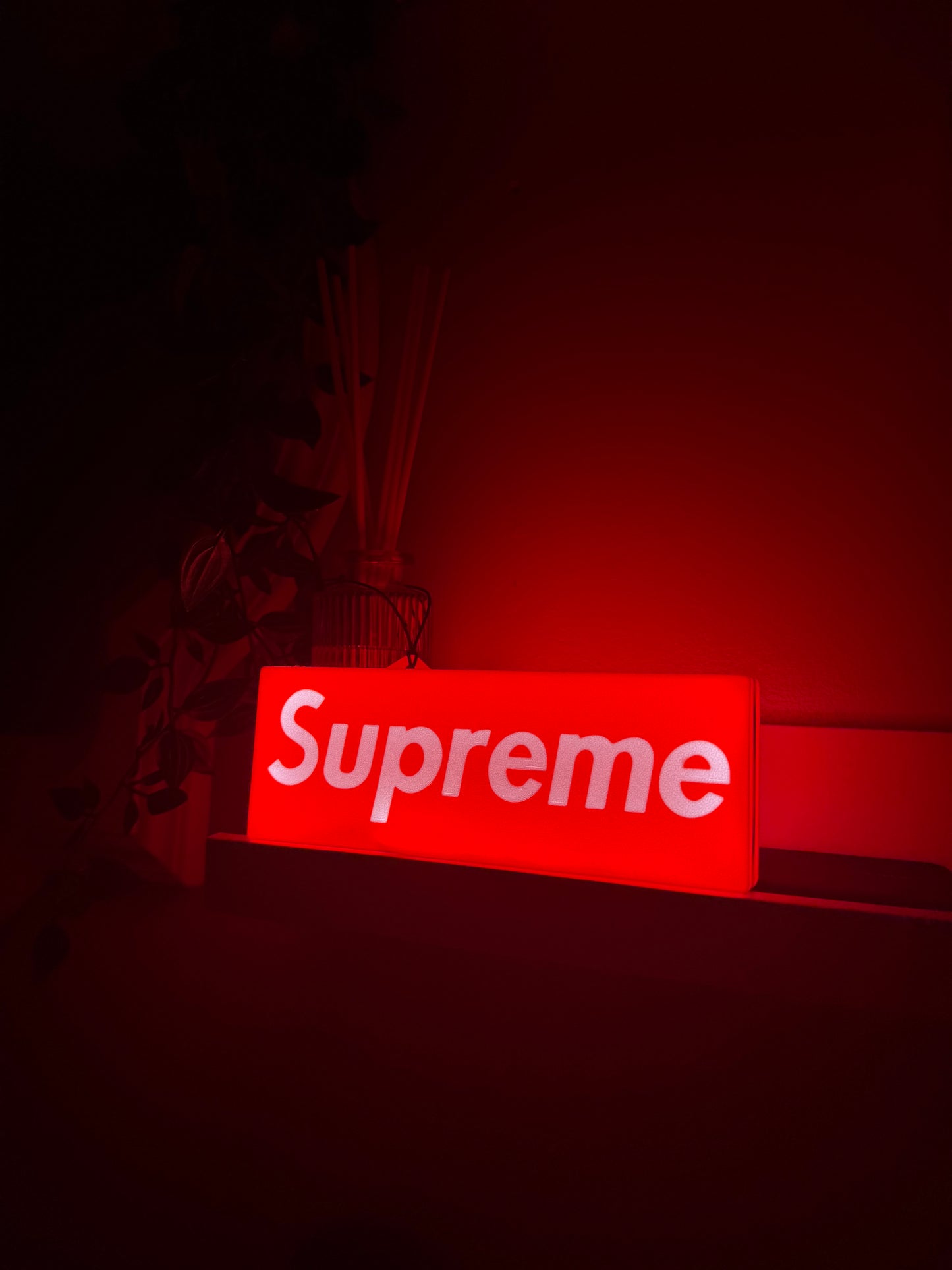 Supreme light box 7”